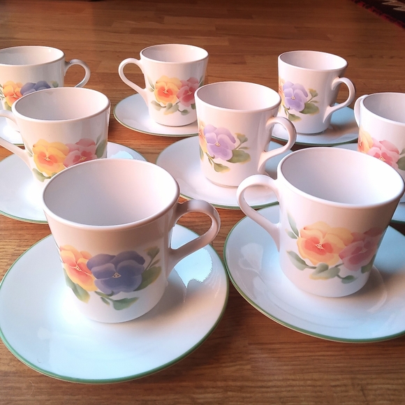 *Vintage Corning Wear, Corelle,  Summer Blush pattern, 8 cups, 8 saucers - Picture 2 of 16